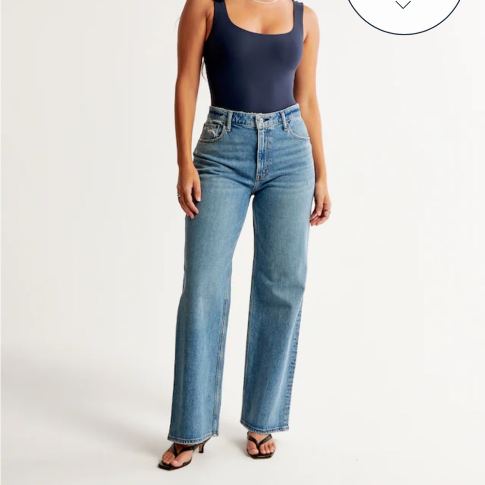 Abercrombie Curve Love High Rise 90s Relaxed Jean